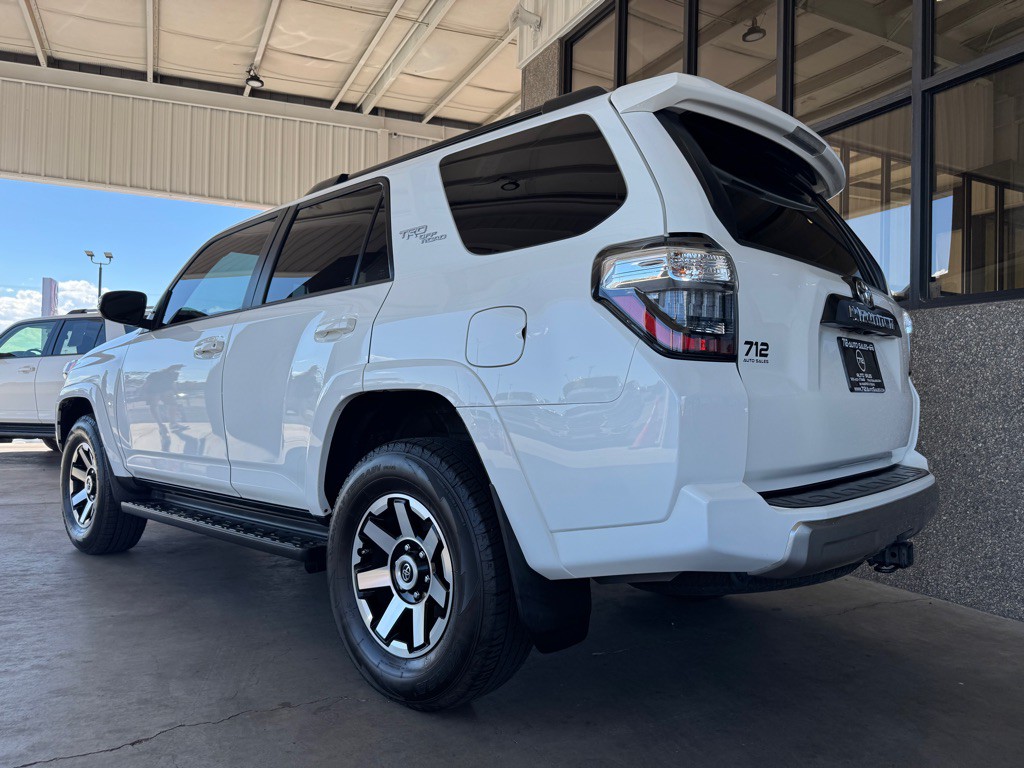 2021 Toyota 4Runner Image 34