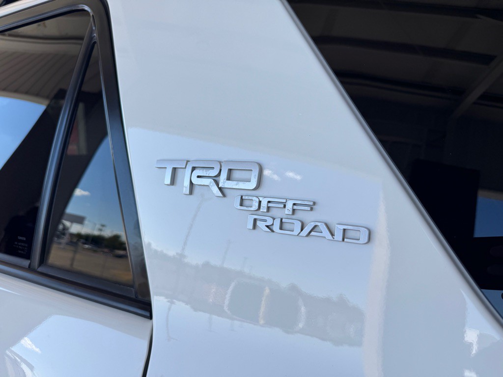 2021 Toyota 4Runner Image 35