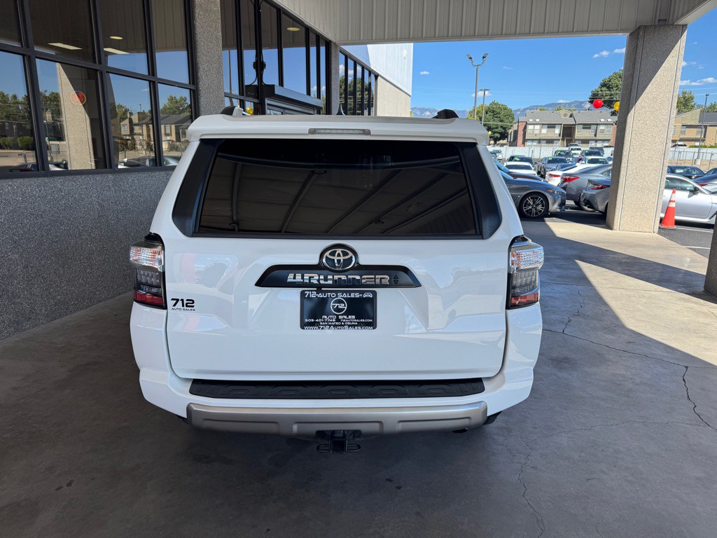 2021 Toyota 4Runner Image 36