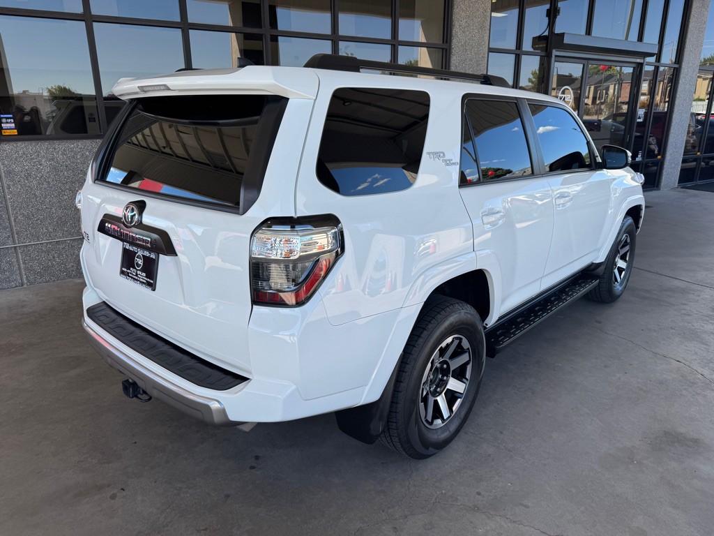2021 Toyota 4Runner Image 38