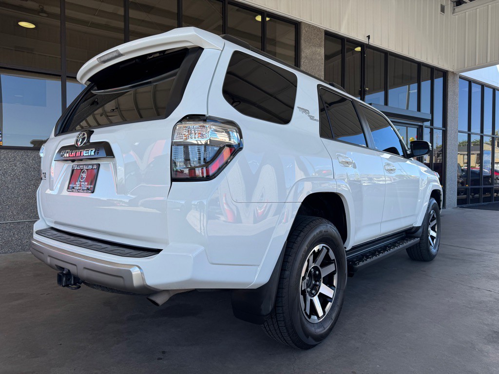 2021 Toyota 4Runner Image 39