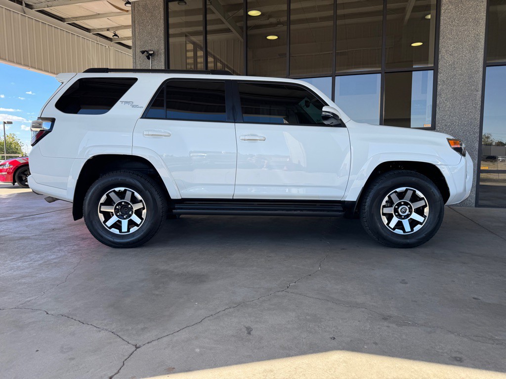 2021 Toyota 4Runner Image 41