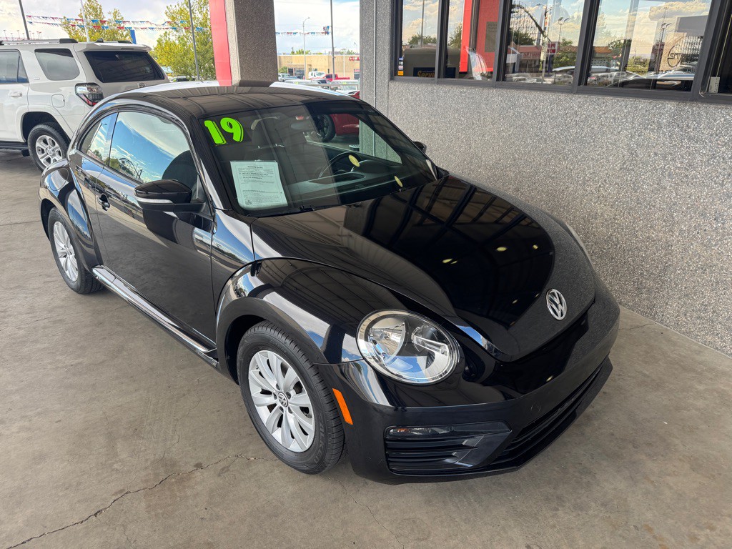 2019 Volkswagen Beetle Image 4