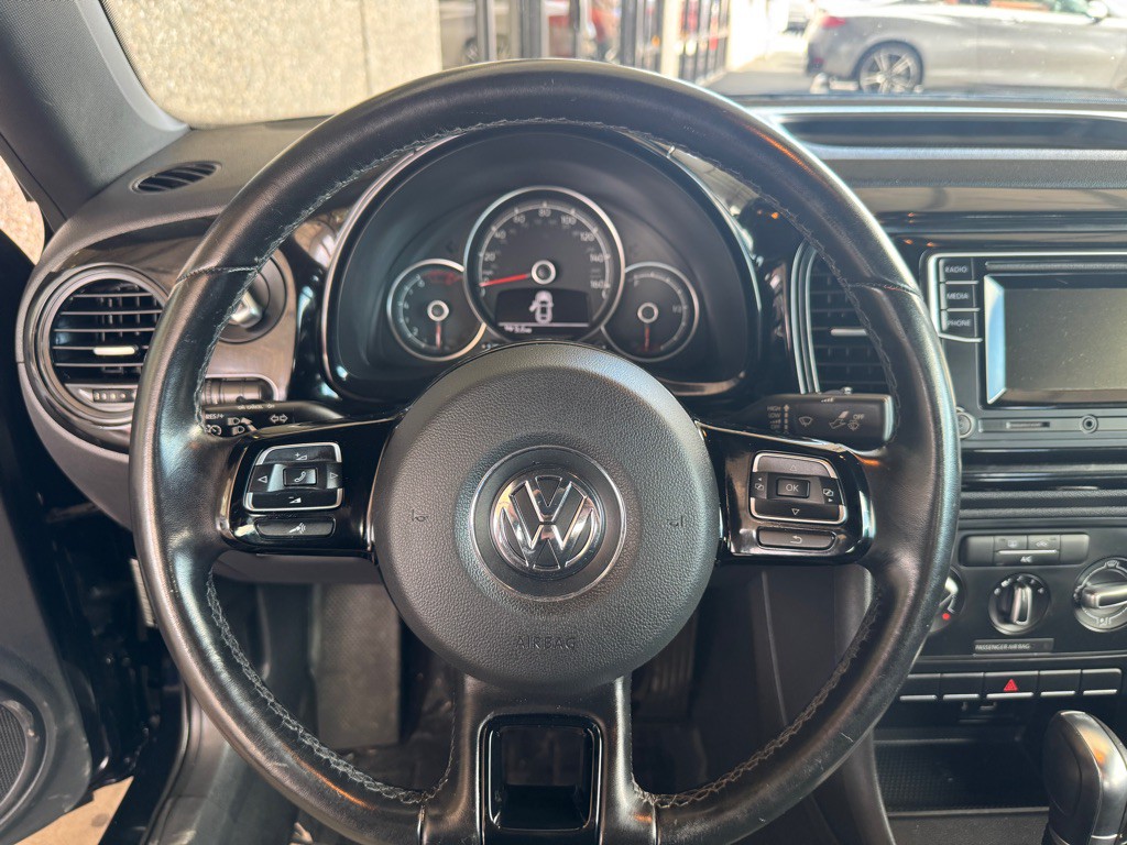 2019 Volkswagen Beetle Image 9
