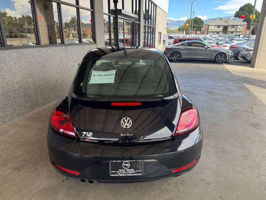 2019 Volkswagen Beetle Image 30