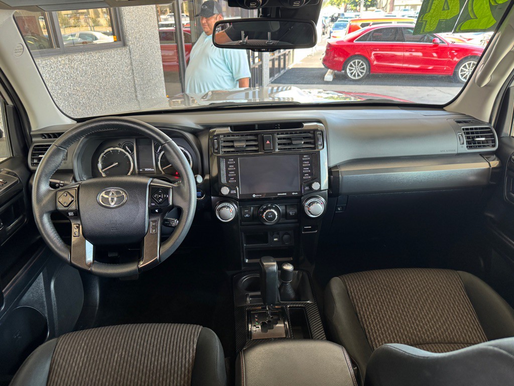 2024 Toyota 4Runner Image 17