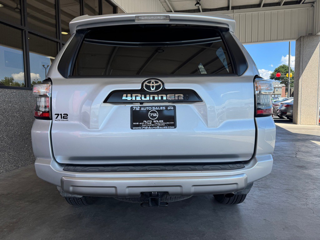 2024 Toyota 4Runner Image 35