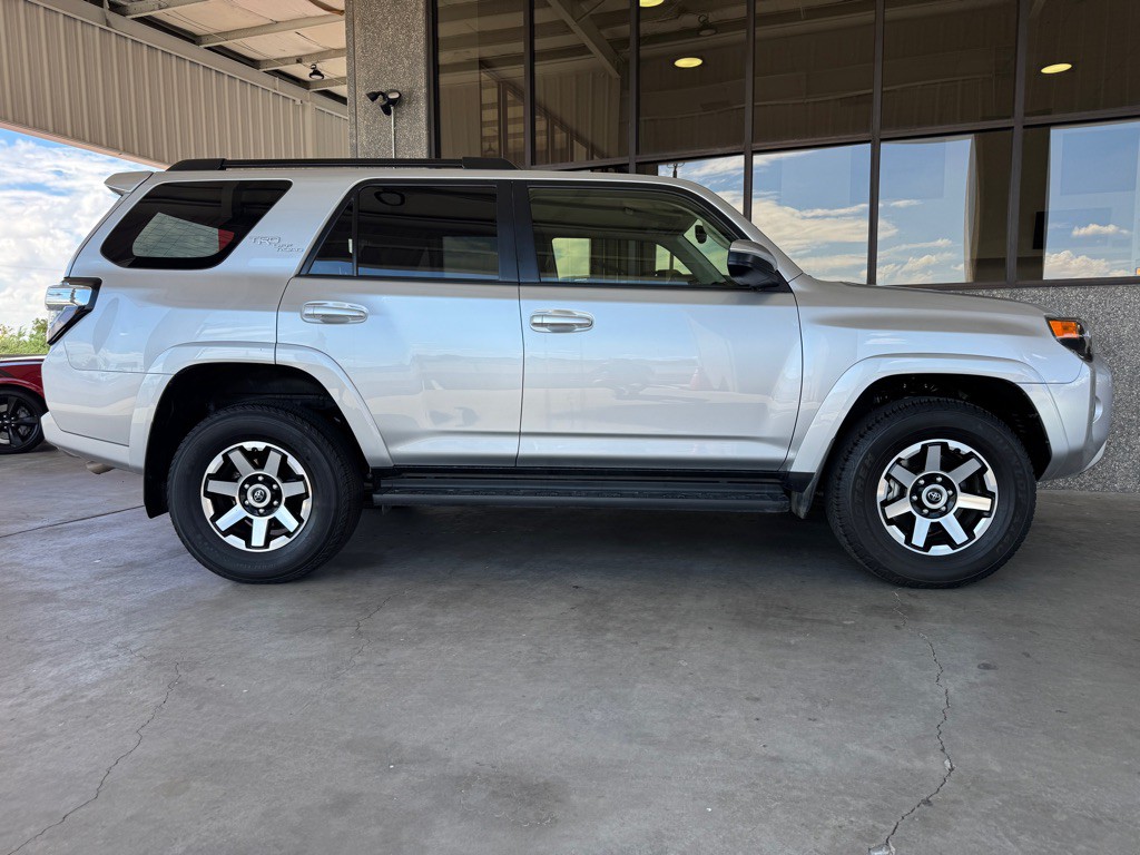 2024 Toyota 4Runner Image 39