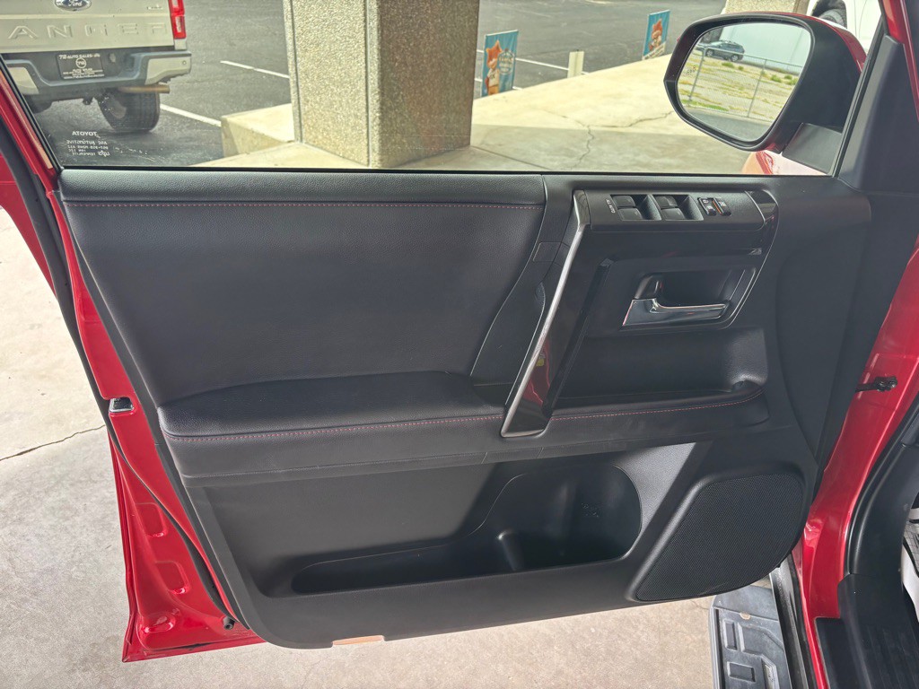 2024 Toyota 4Runner Image 8