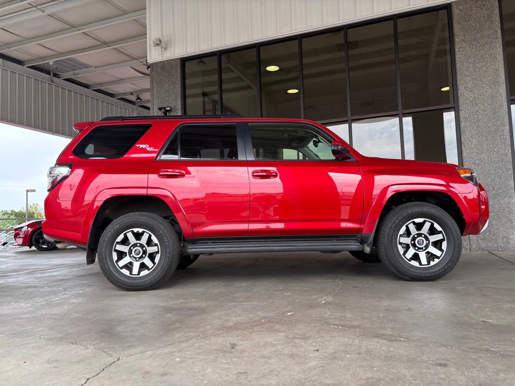 2024 Toyota 4Runner Image 38