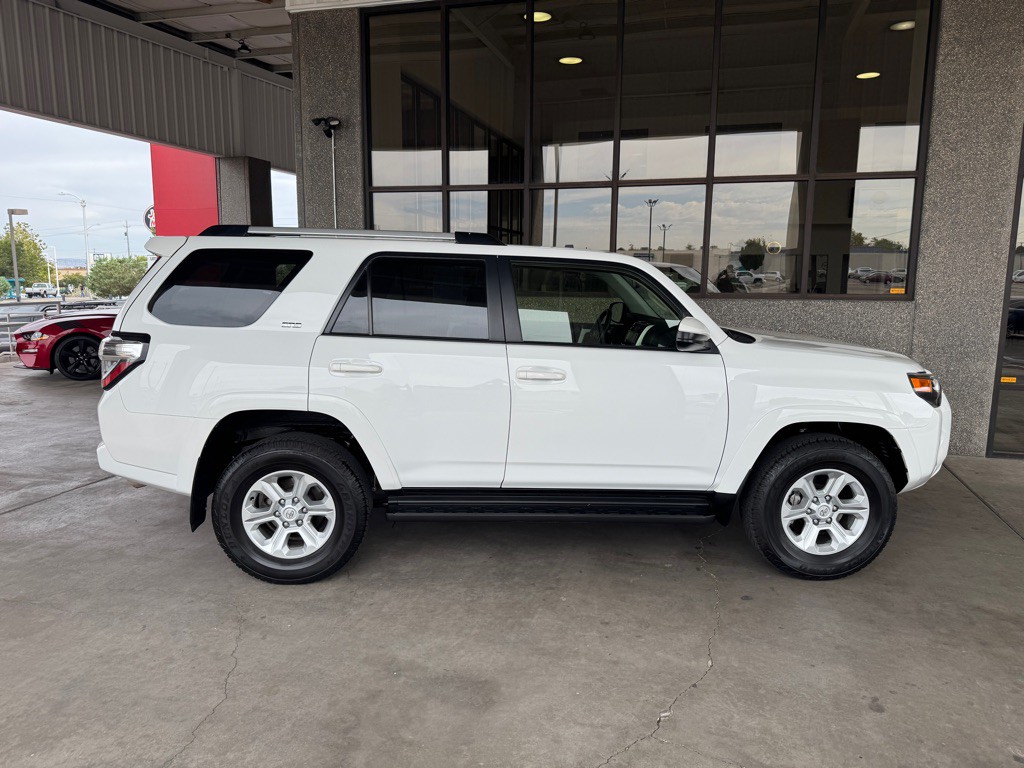 2024 Toyota 4Runner Image 3