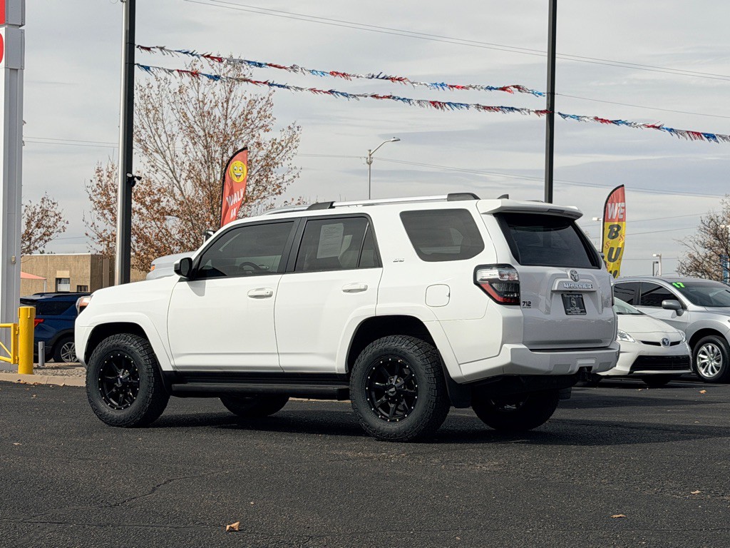 2024 Toyota 4Runner Image 32