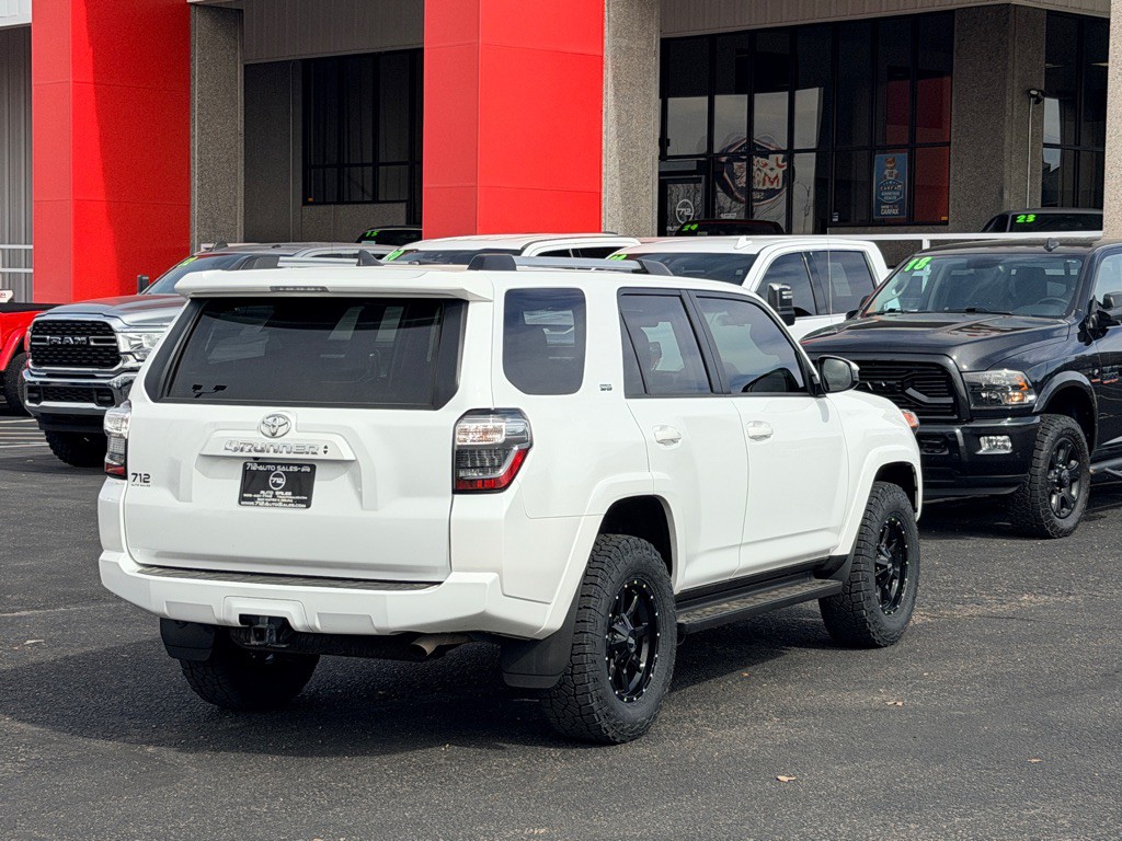 2024 Toyota 4Runner Image 35