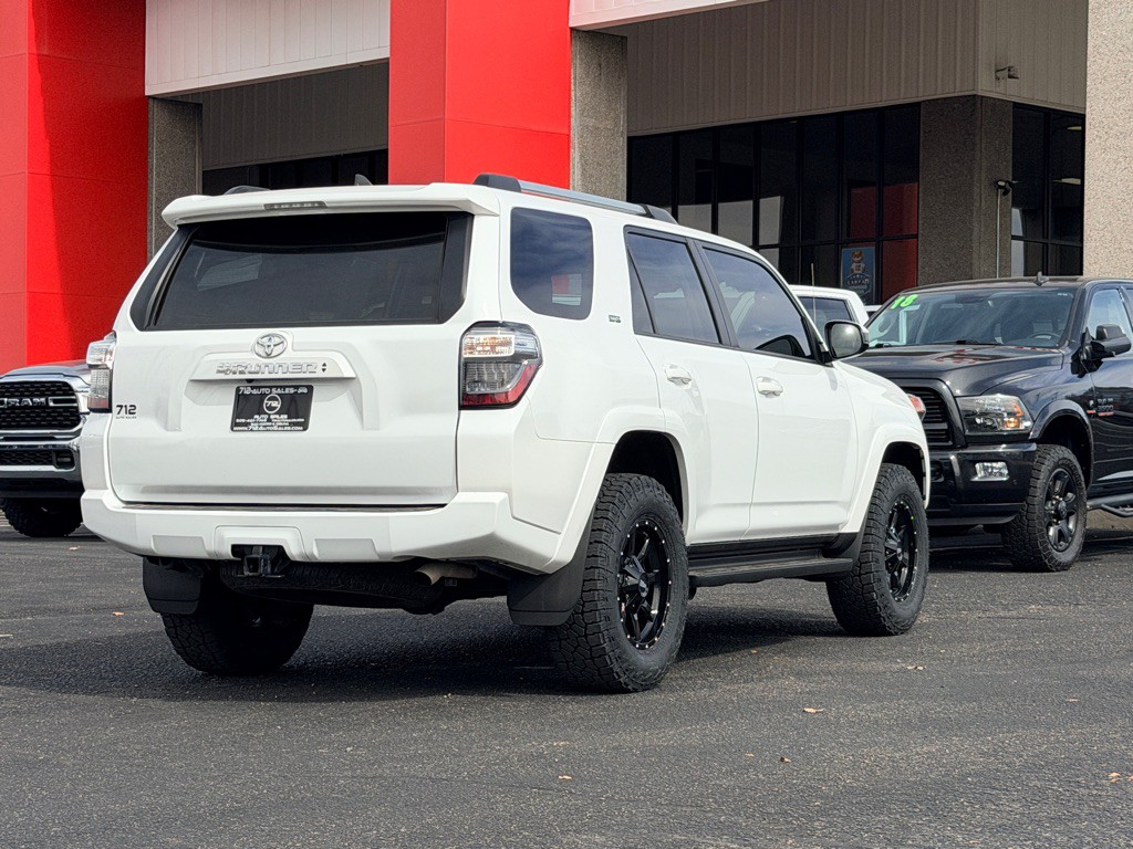 2024 Toyota 4Runner Image 36