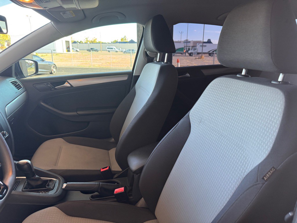 2017 Volkswagen Jetta Image 7