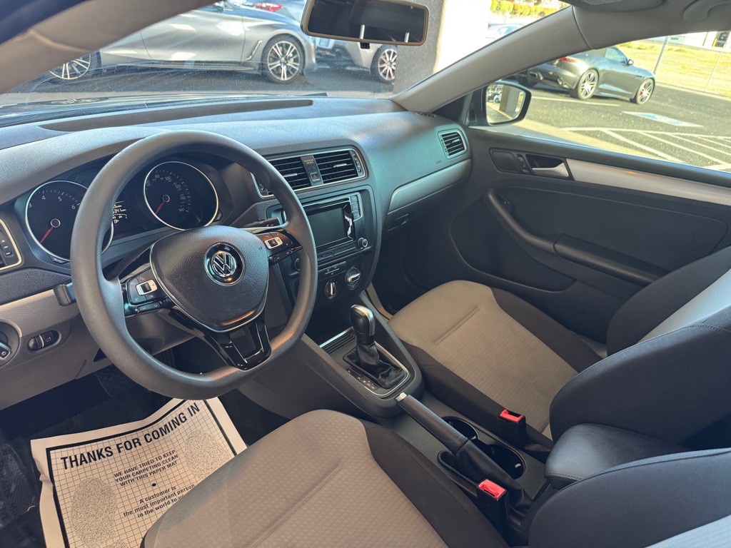 2017 Volkswagen Jetta Image 8
