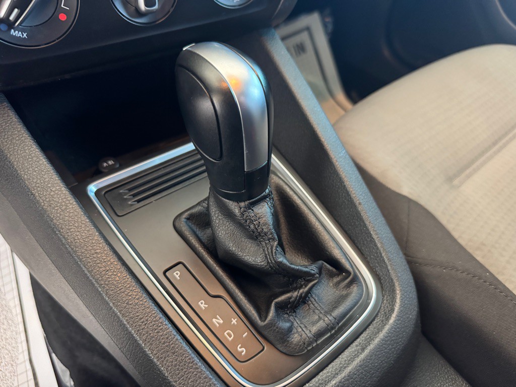 2017 Volkswagen Jetta Image 11