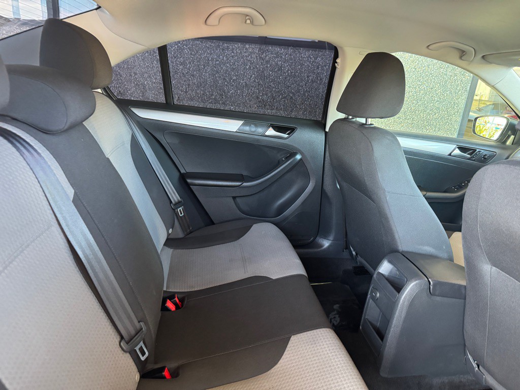 2017 Volkswagen Jetta Image 17