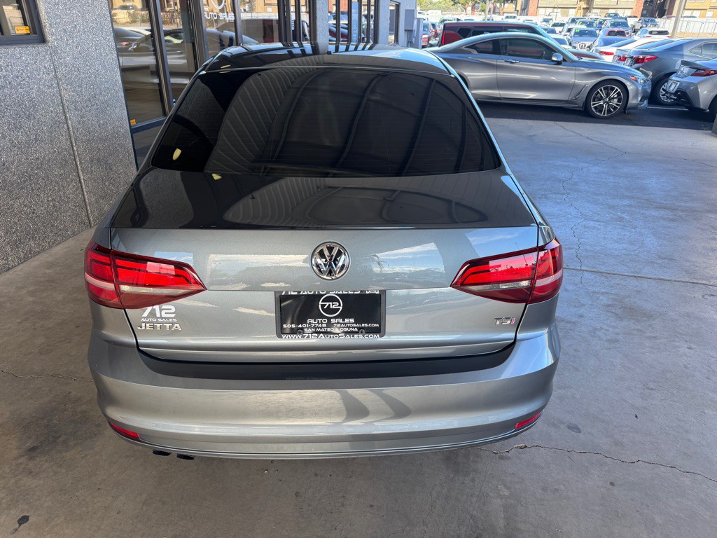 2017 Volkswagen Jetta Image 30