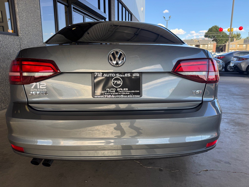 2017 Volkswagen Jetta Image 31