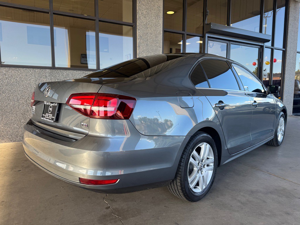 2017 Volkswagen Jetta Image 33