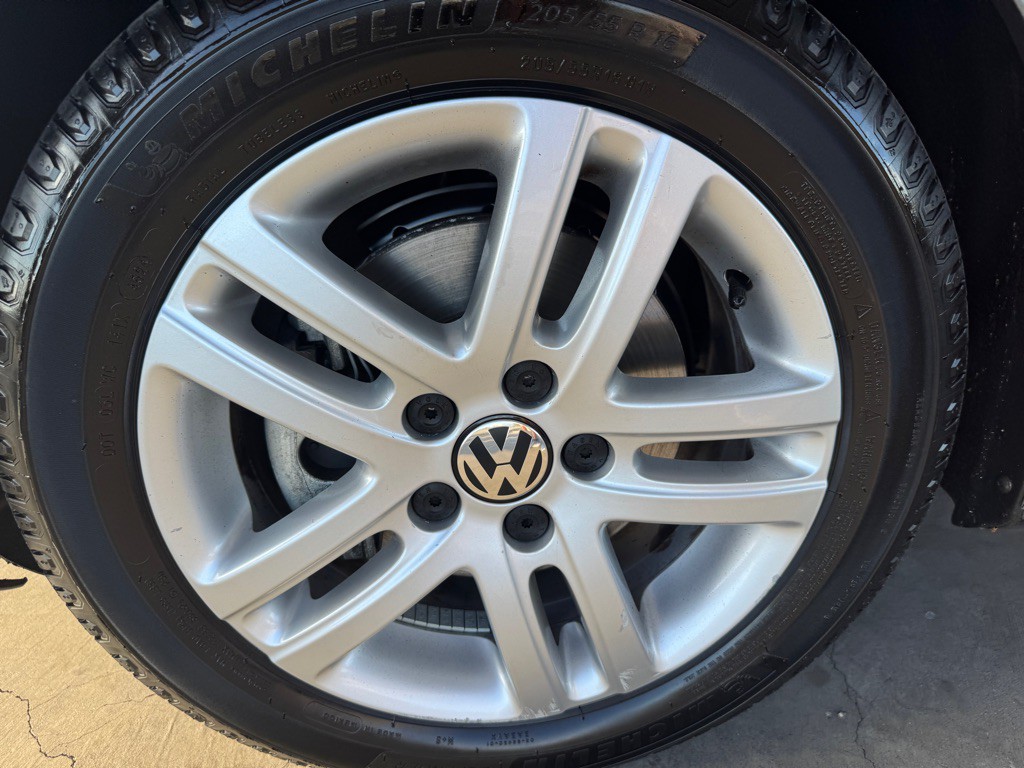 2017 Volkswagen Jetta Image 39