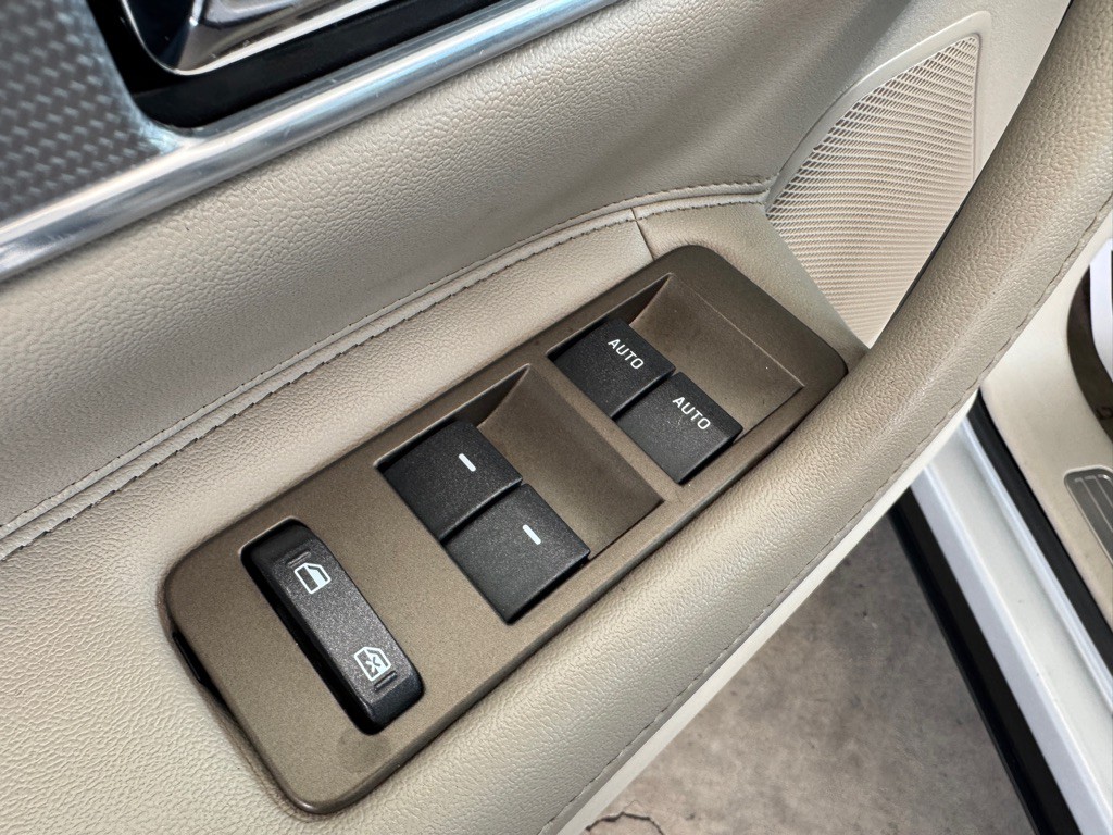 2014 Lincoln MKX Image 5