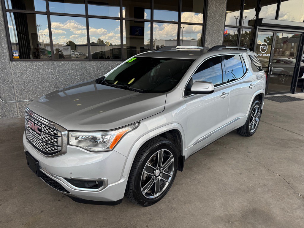 2018 GMC Acadia Image 1
