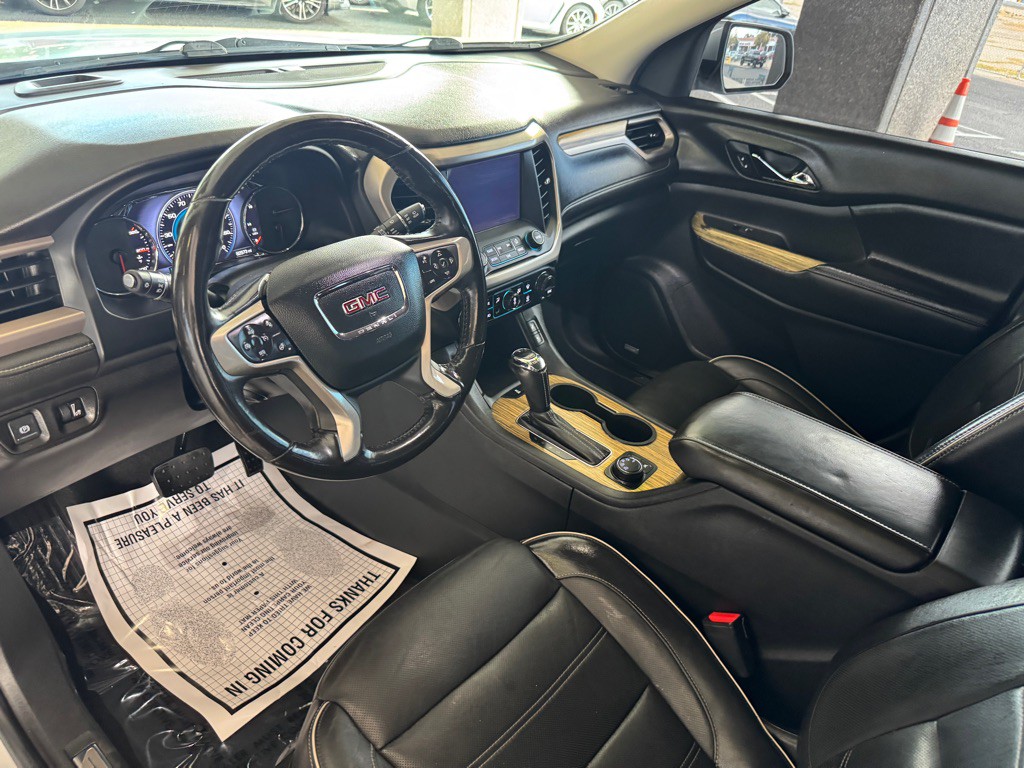 2018 GMC Acadia Image 9