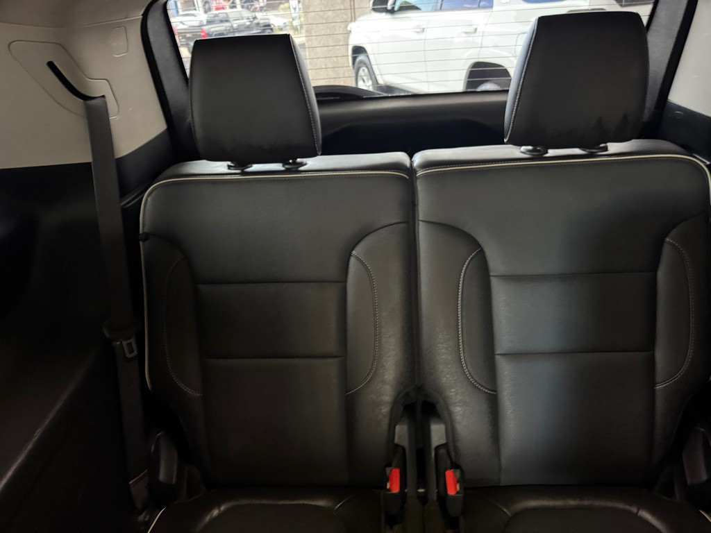 2018 GMC Acadia Image 18