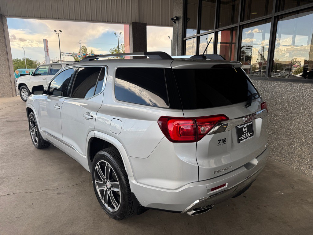 2018 GMC Acadia Image 36