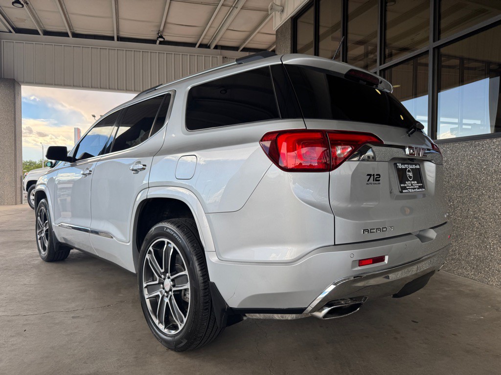 2018 GMC Acadia Image 37