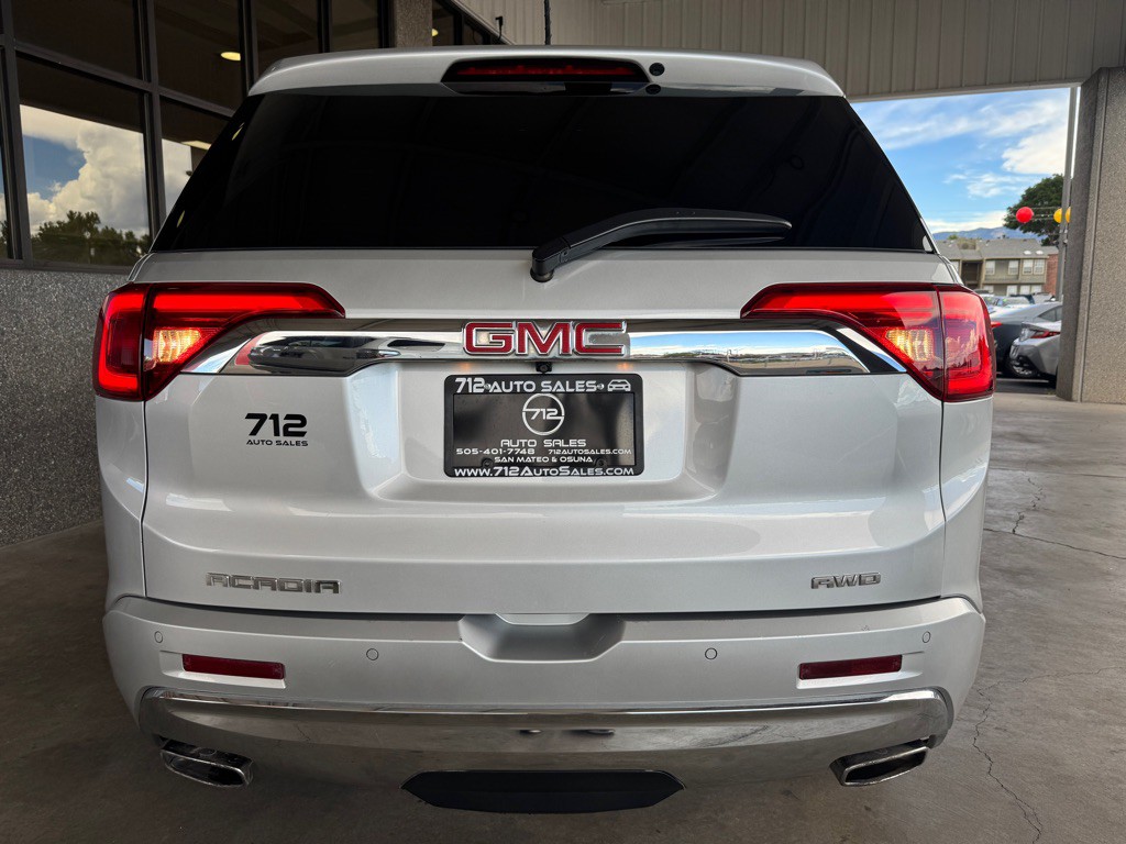 2018 GMC Acadia Image 40