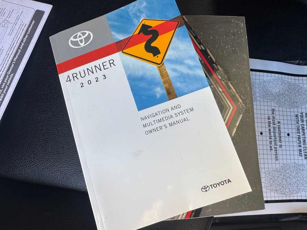 2023 Toyota 4Runner Image 24