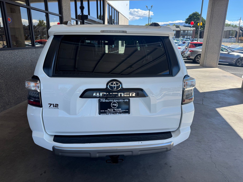 2023 Toyota 4Runner Image 36