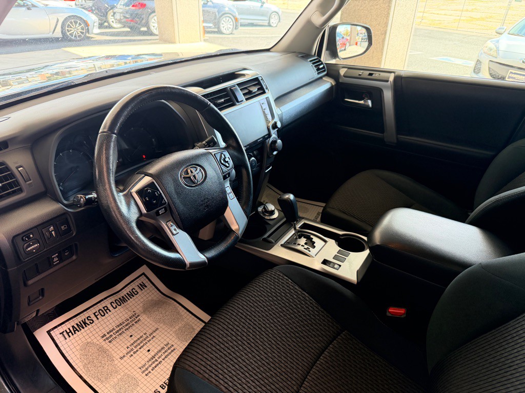 2022 Toyota 4Runner Image 8
