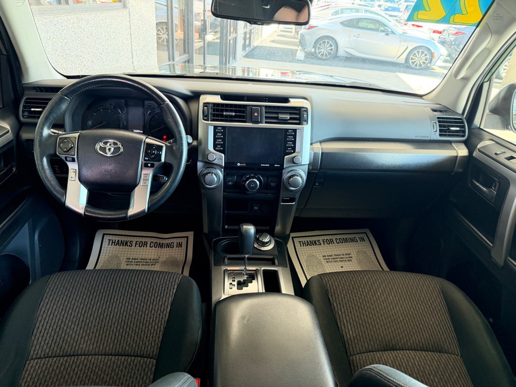 2022 Toyota 4Runner Image 17