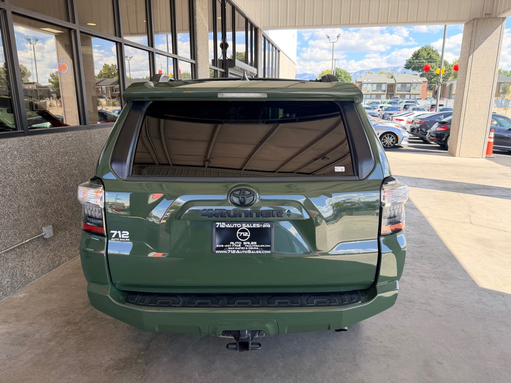 2022 Toyota 4Runner Image 31