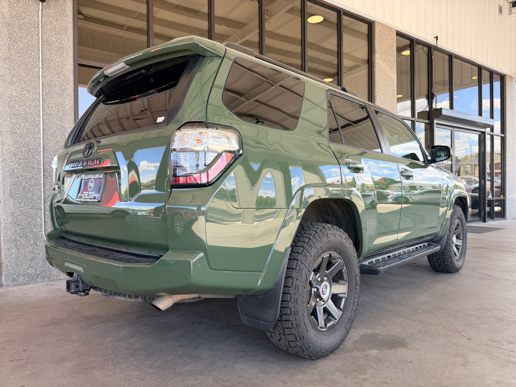 2022 Toyota 4Runner Image 34