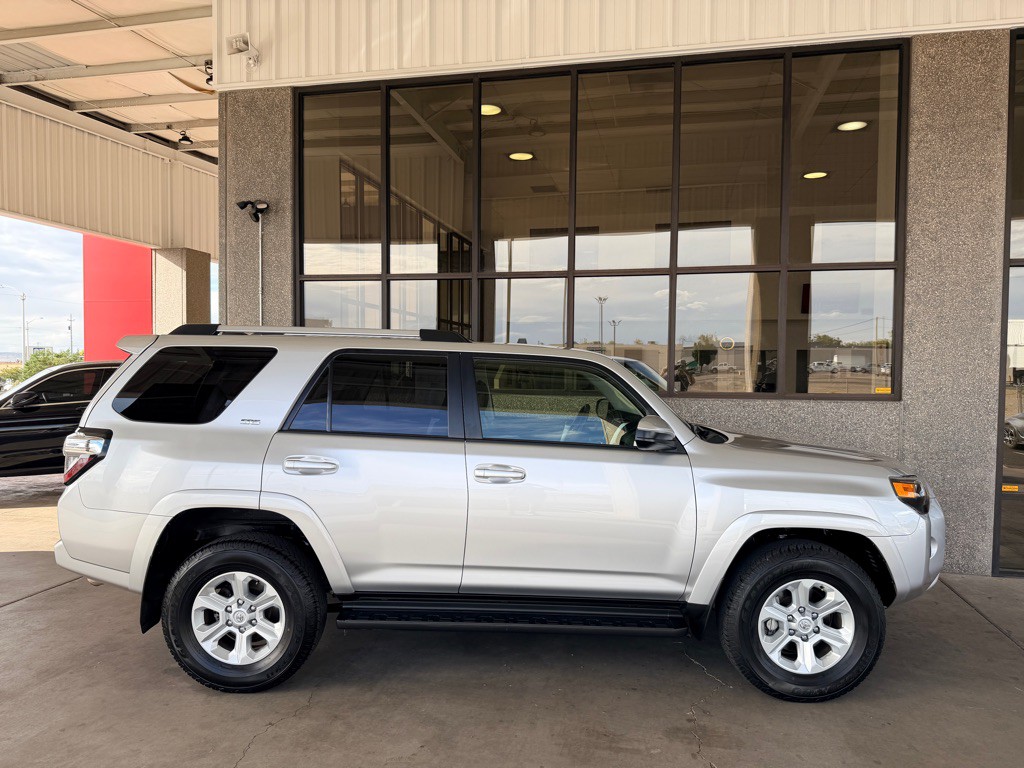 2024 Toyota 4Runner Image 3