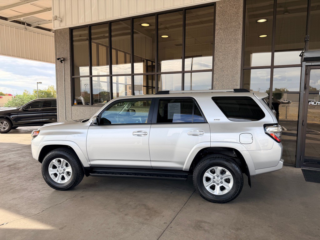 2024 Toyota 4Runner Image 27