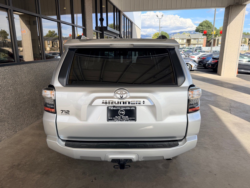 2024 Toyota 4Runner Image 32