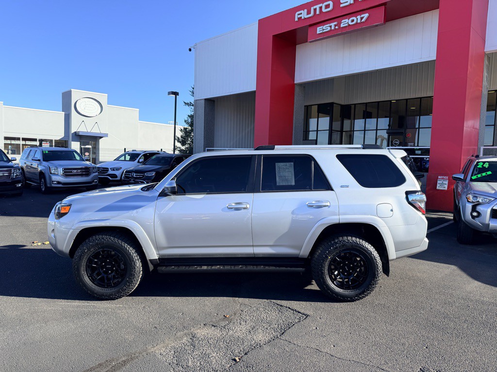 2024 Toyota 4Runner Image 2
