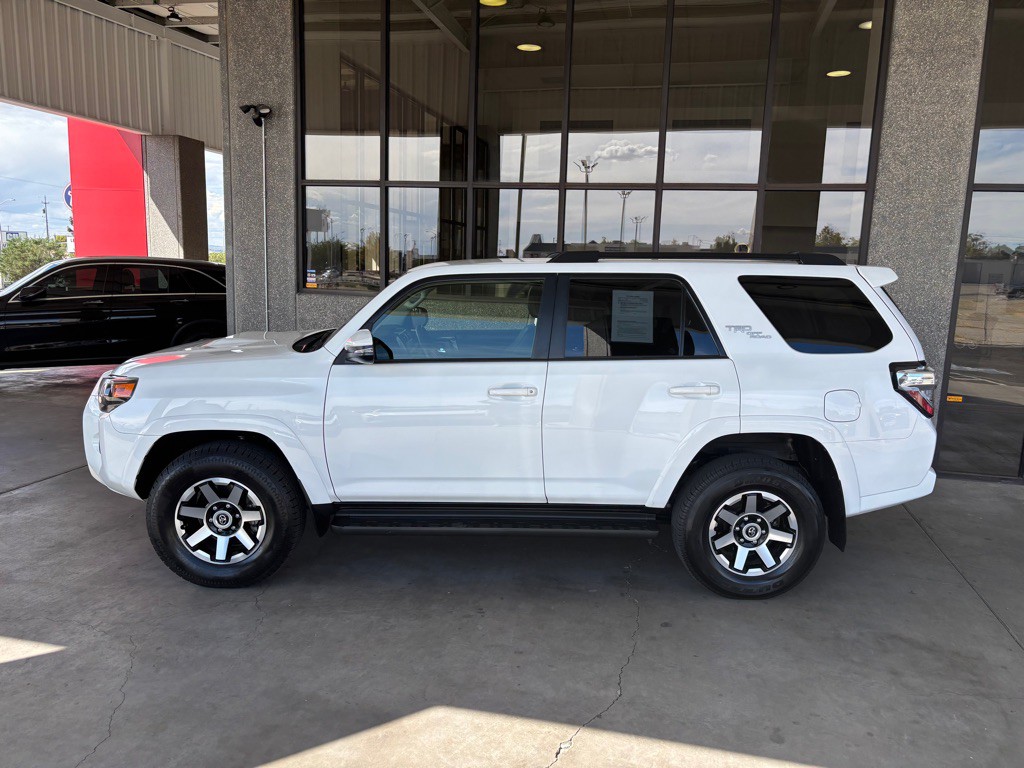 2024 Toyota 4Runner Image 2