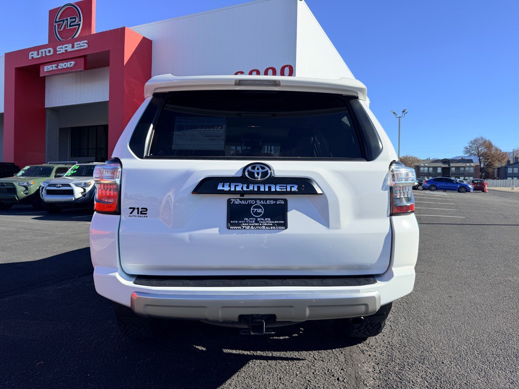 2024 Toyota 4Runner Image 36