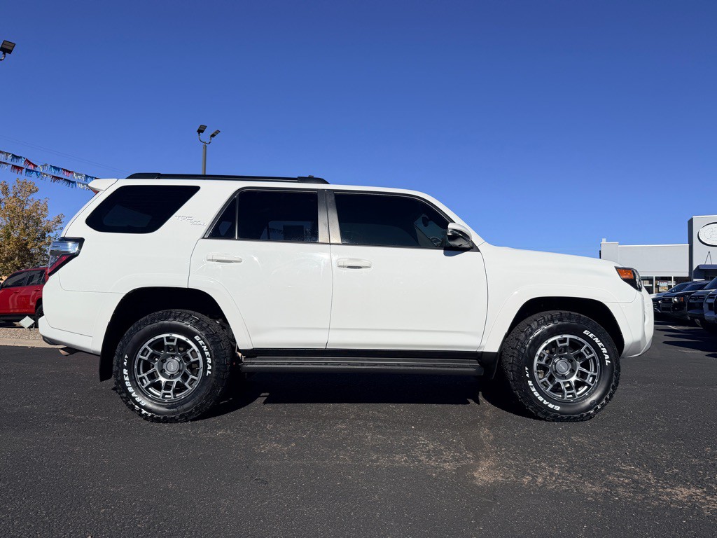 2024 Toyota 4Runner Image 40