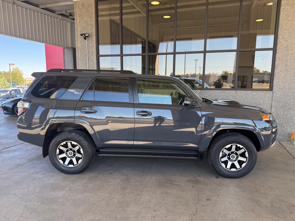 2024 Toyota 4Runner Image 3