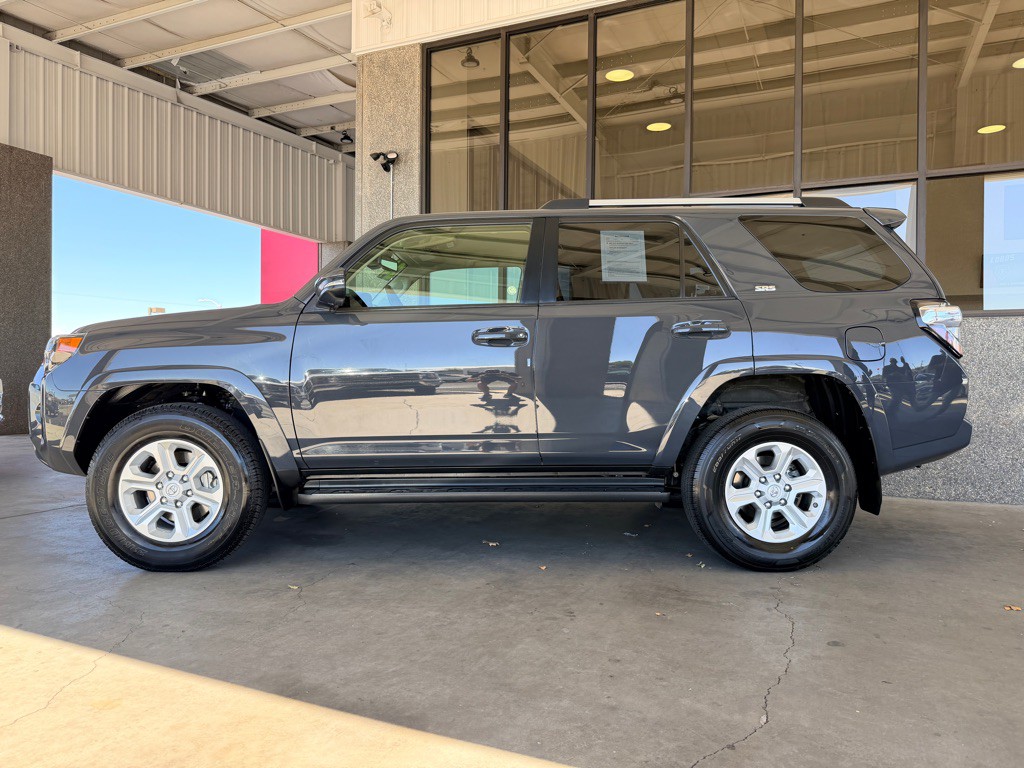 2024 Toyota 4Runner Image 30