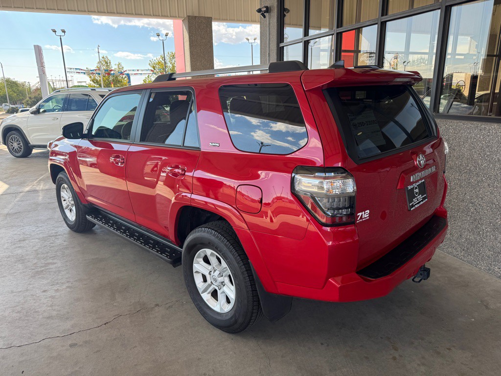 2024 Toyota 4Runner Image 32