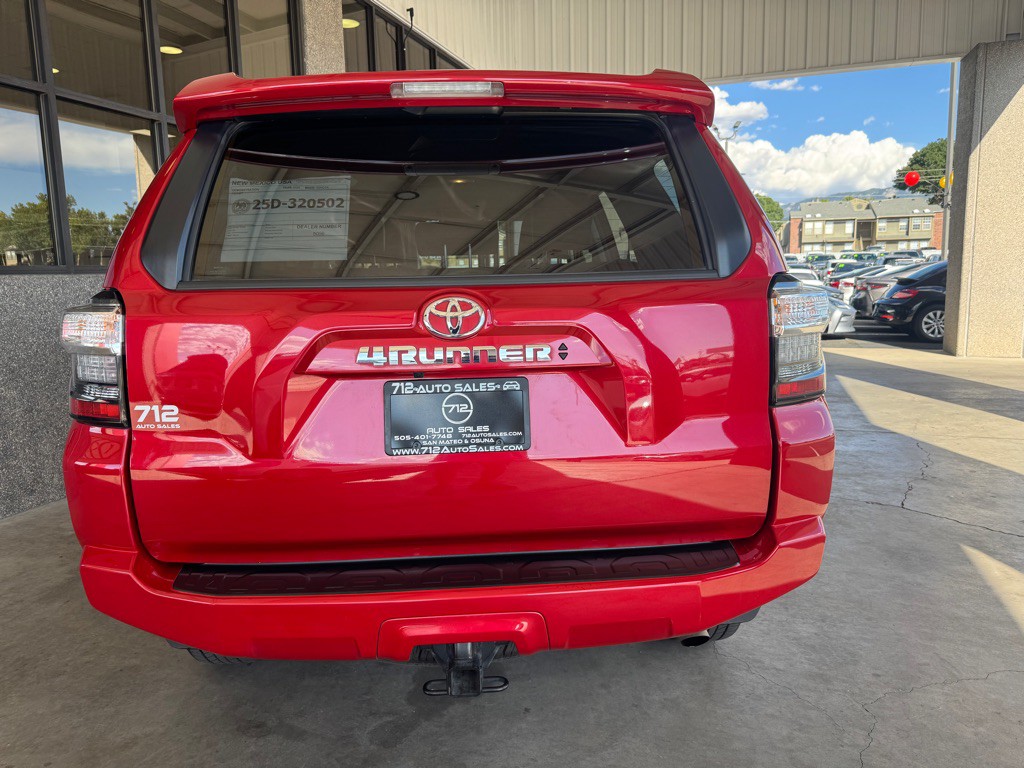 2024 Toyota 4Runner Image 36